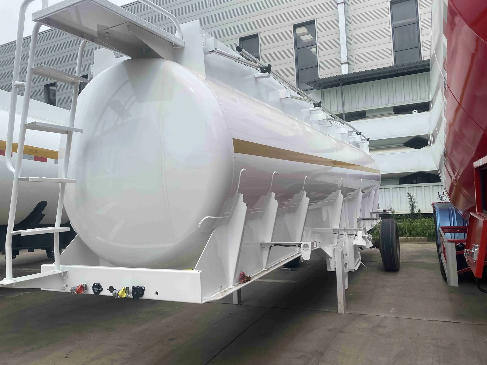 Chemical Tanker Trailer