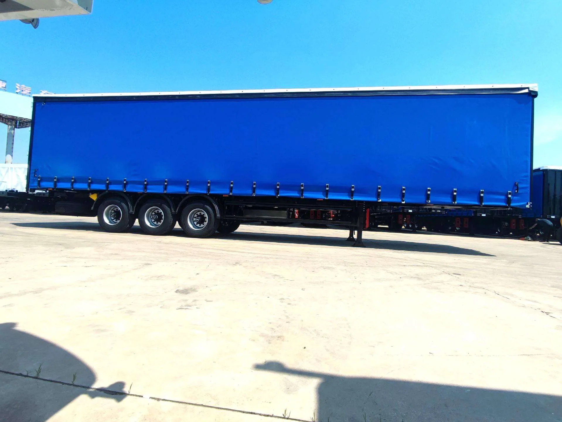 Curtain Side Trailer