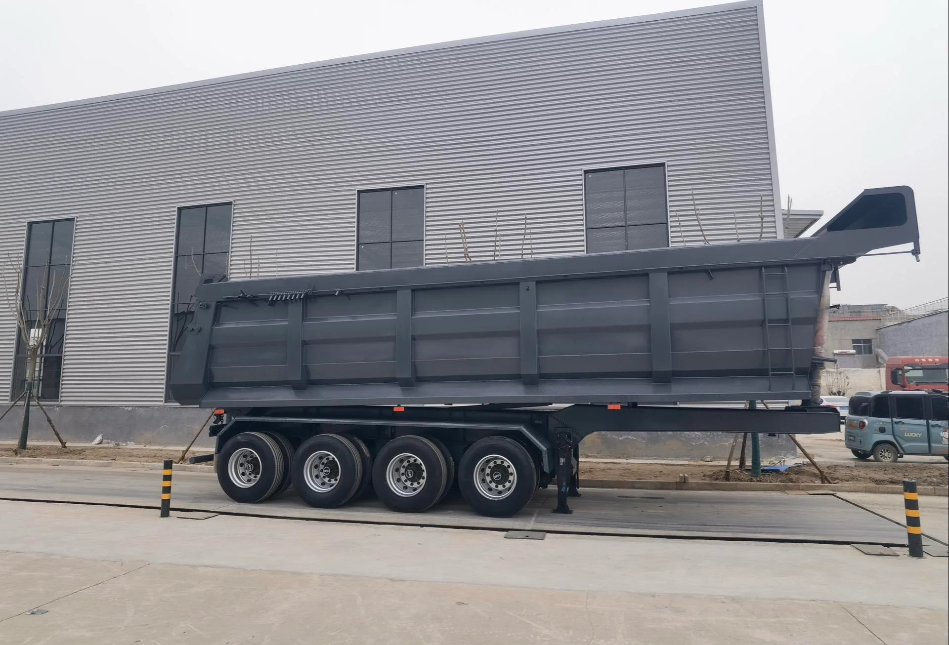 Dump Trailer