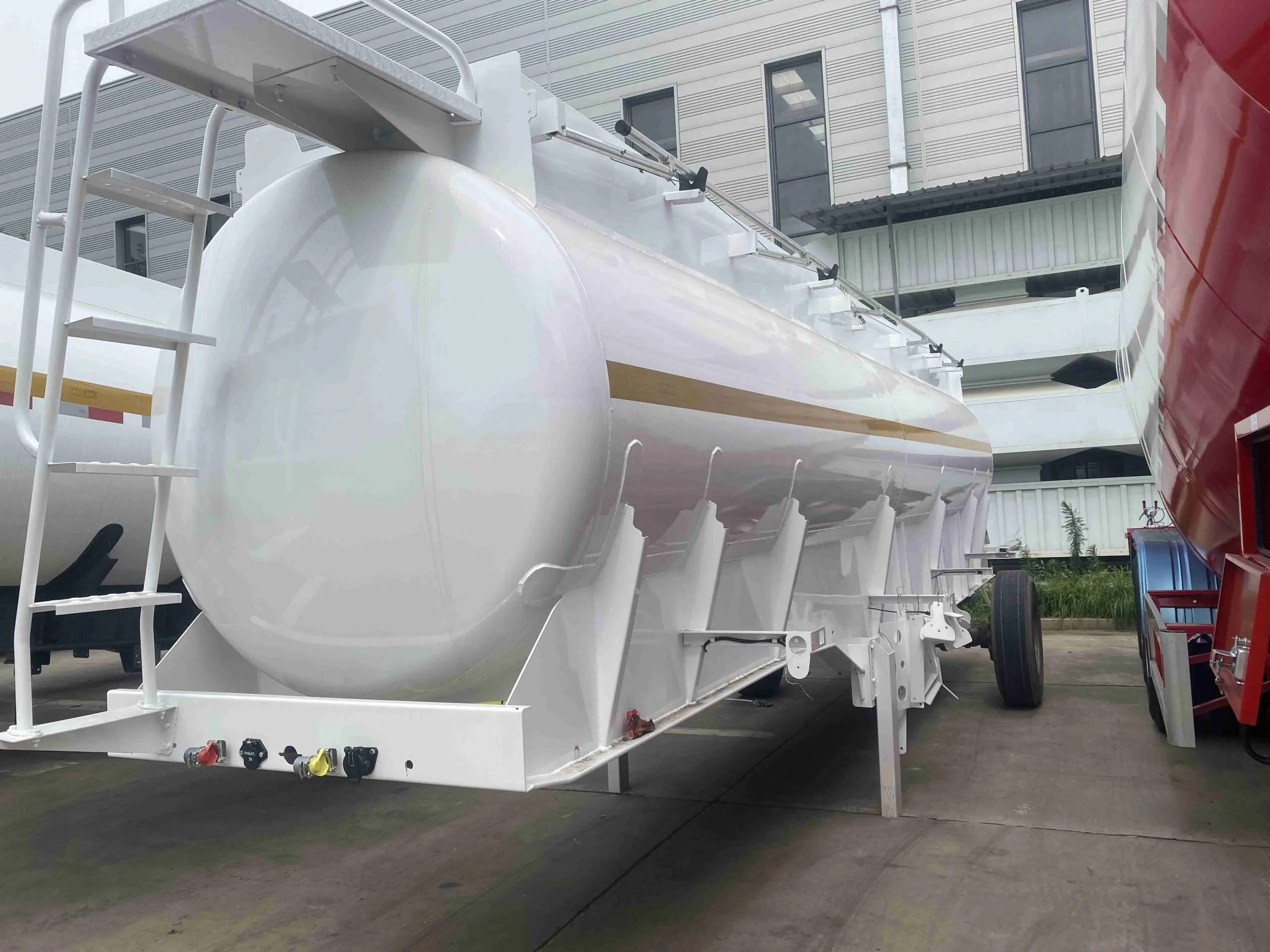 Fuel Tanker Trailer